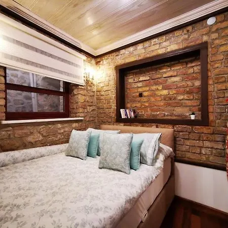 Ottobalat Apartment Istanbul