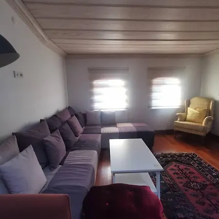 Ottobalat Apartment *