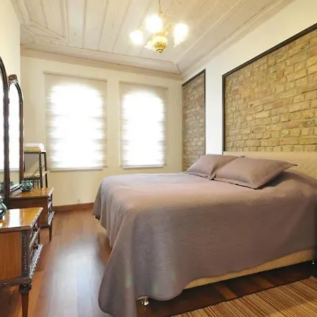 Apartment Ottobalat *